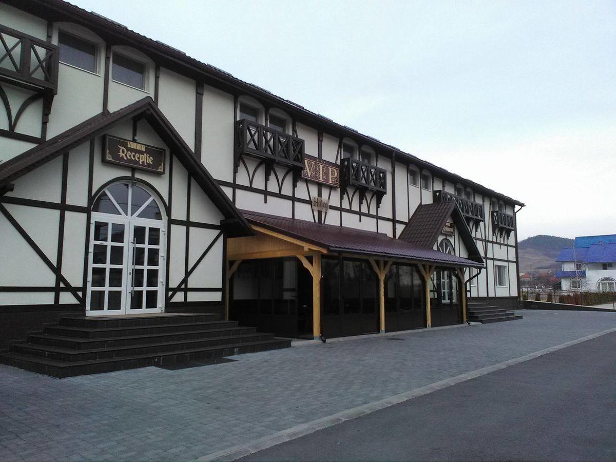 Vip Motel Restaurant Hateg Exterior photo